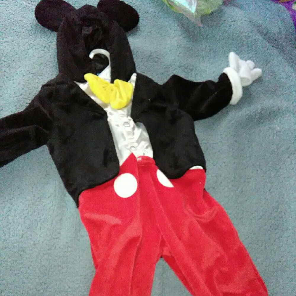 Costume
